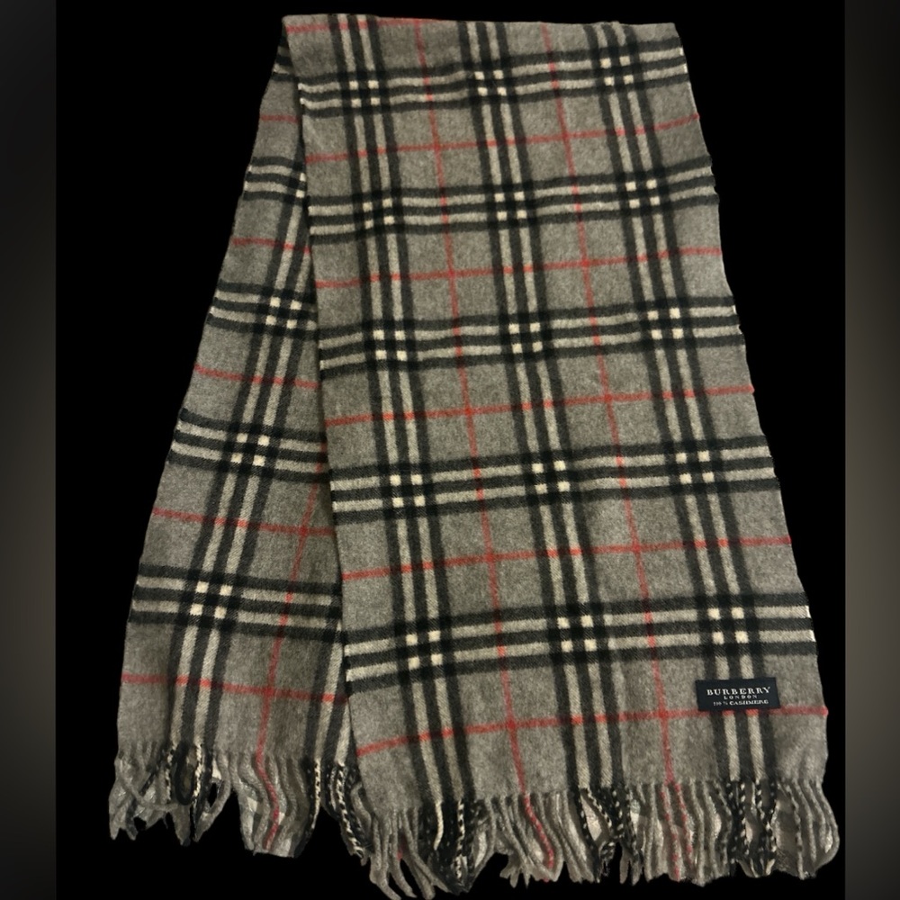 GUC Authentic Burberry 100% Cashmere Grey Scarf